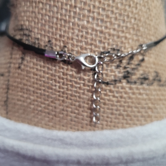 Green Heart Pendant Necklace NWOT - Picture 4 of 4